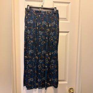 Flowy Mimi-length Blue Floral Skirt